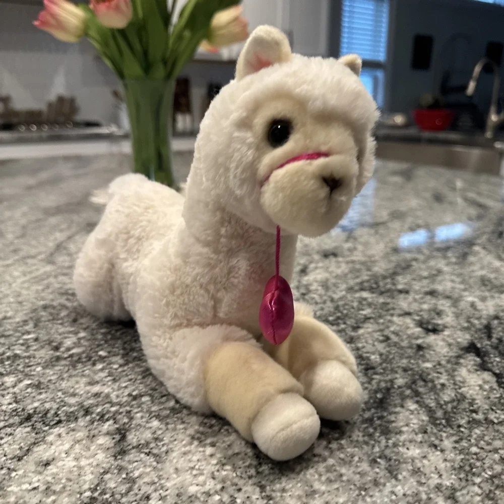 Aurora Mary Llama Plush White Stuffed Animal Pink Heart 14 Inch Clean And Soft